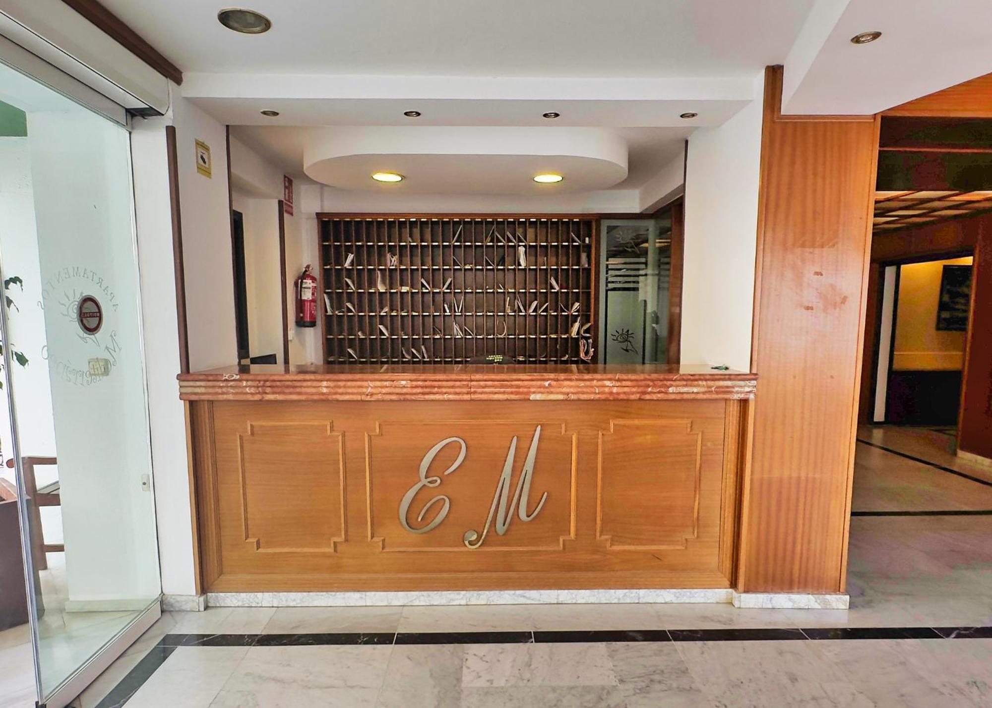 Mediterraneo 508. Fantastic Studio On The Beachfront With Sea Views. ماربيا المظهر الخارجي الصورة
