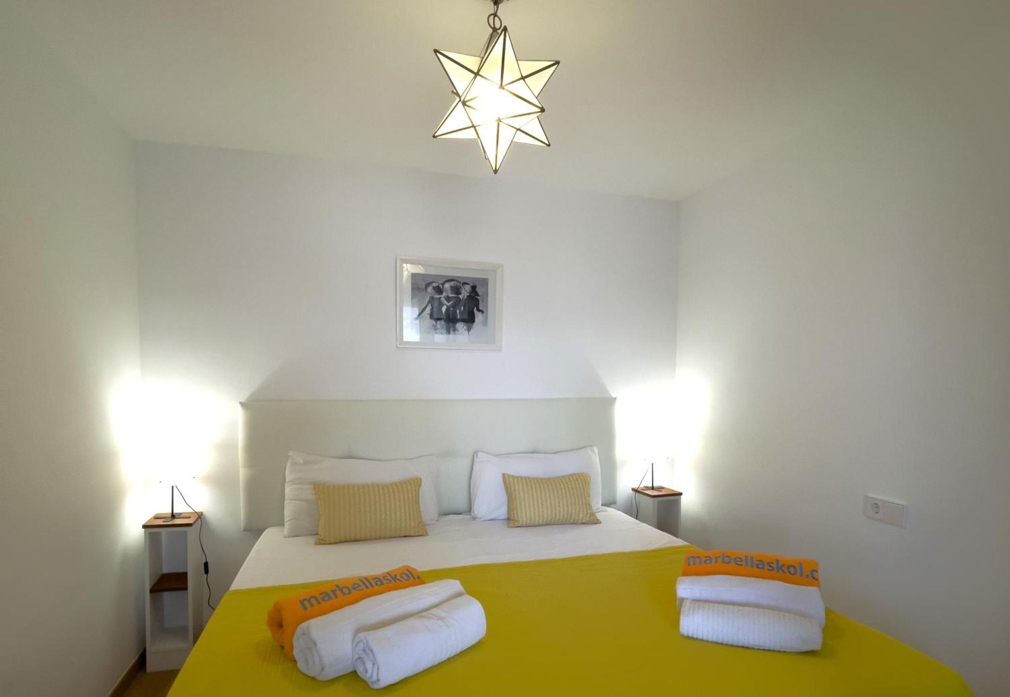 Mediterraneo 508. Fantastic Studio On The Beachfront With Sea Views. ماربيا المظهر الخارجي الصورة