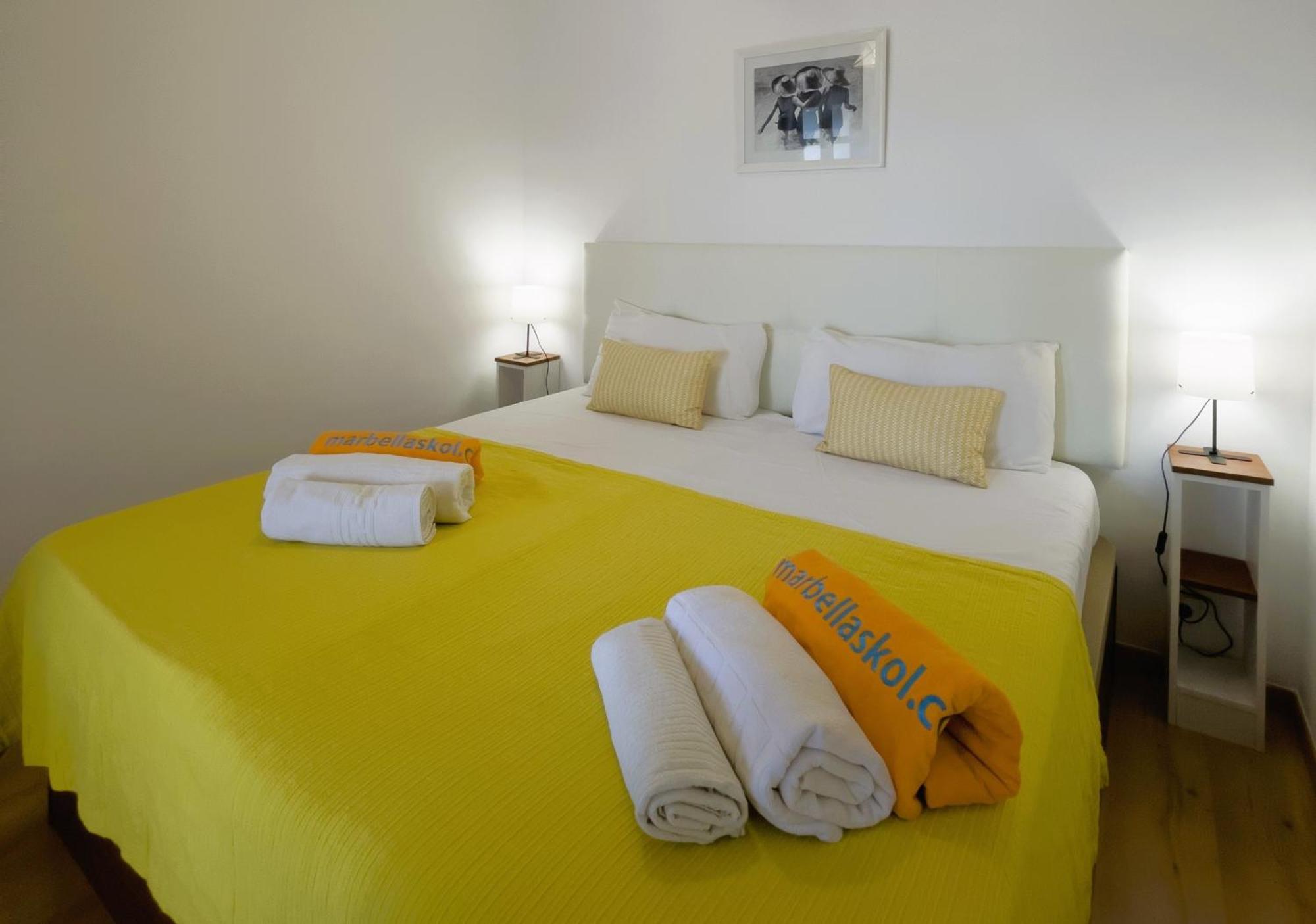 Mediterraneo 508. Fantastic Studio On The Beachfront With Sea Views. ماربيا المظهر الخارجي الصورة
